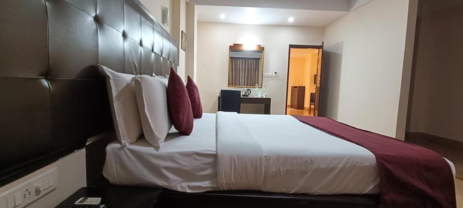 Hotel Polo Orchid Tura Esterno foto